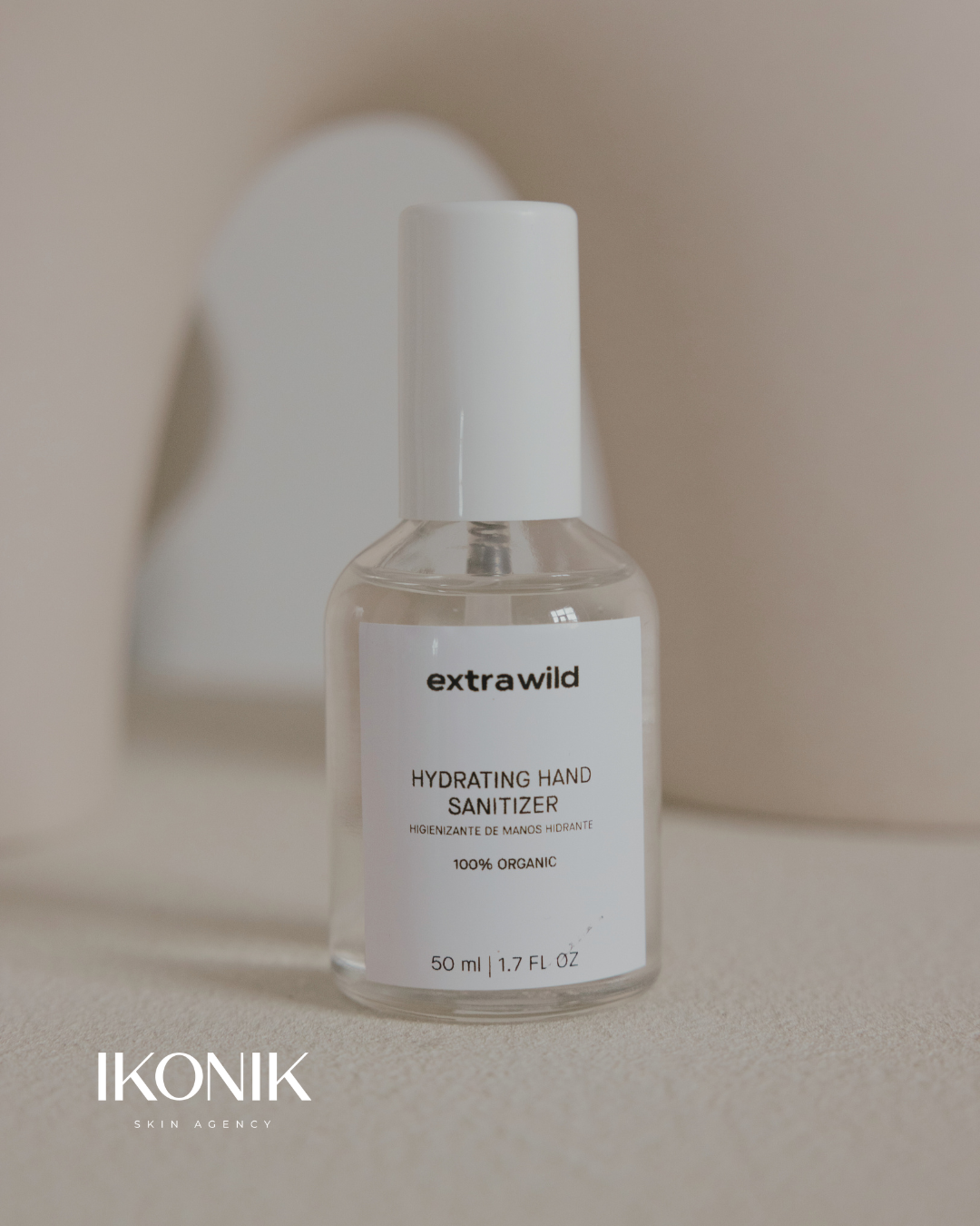 Hydrating Hand Sanitizer - hydraterende handgel - ikonik skin agency