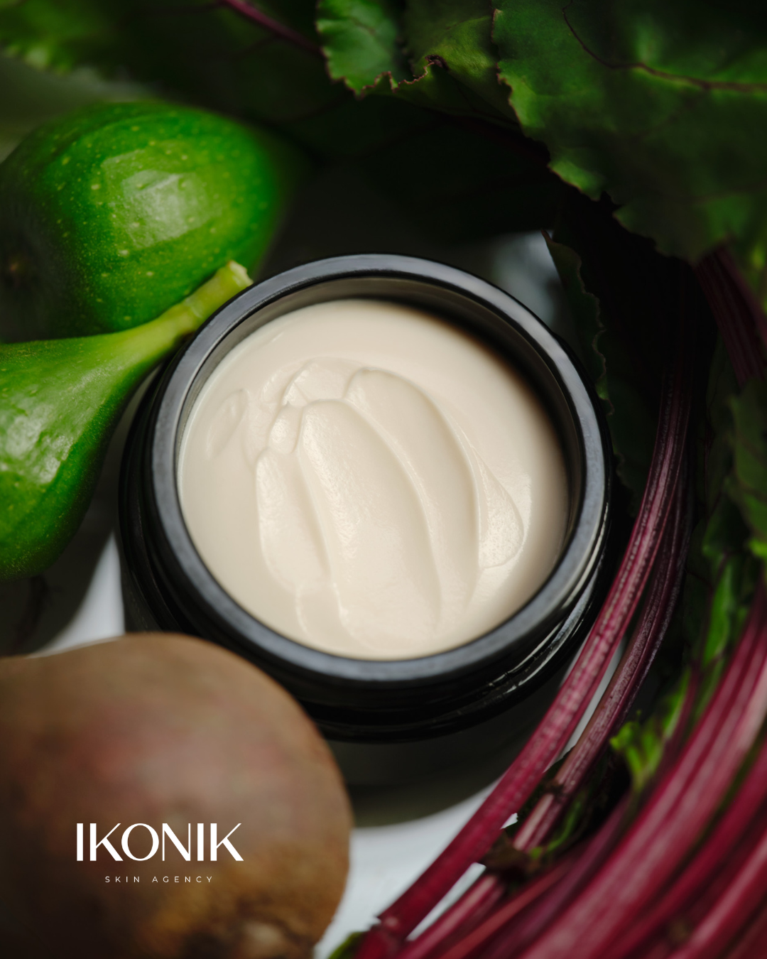 Total Renew Face cream - luxe dag en nacht crème - Ikonik Skin Agency